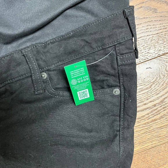 Gap Maternity - True Waistband Full Panel Girlfriend Jeans - NWT - Picture 4 of 6